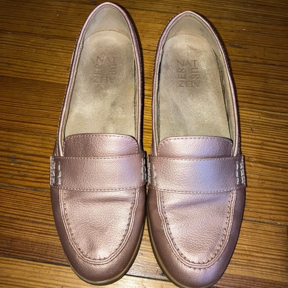 Naturalizer Loafers - Picture 4 of 7